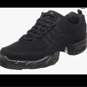 BLOCH girls black dance shoes in excellent condition size 2.5 (bloch 5.5)